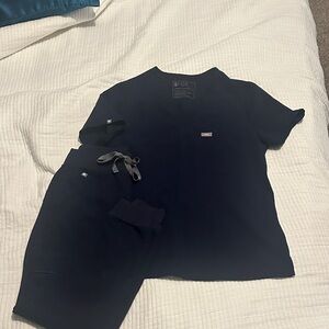 FIGS navy Zamora jogger s petite and caterina scrub top s